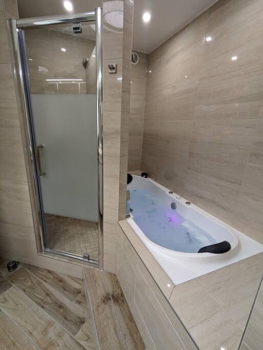 Le Cosy-Chic - T3 Balneo A Villeurbanne / Lyon Εξωτερικό φωτογραφία
